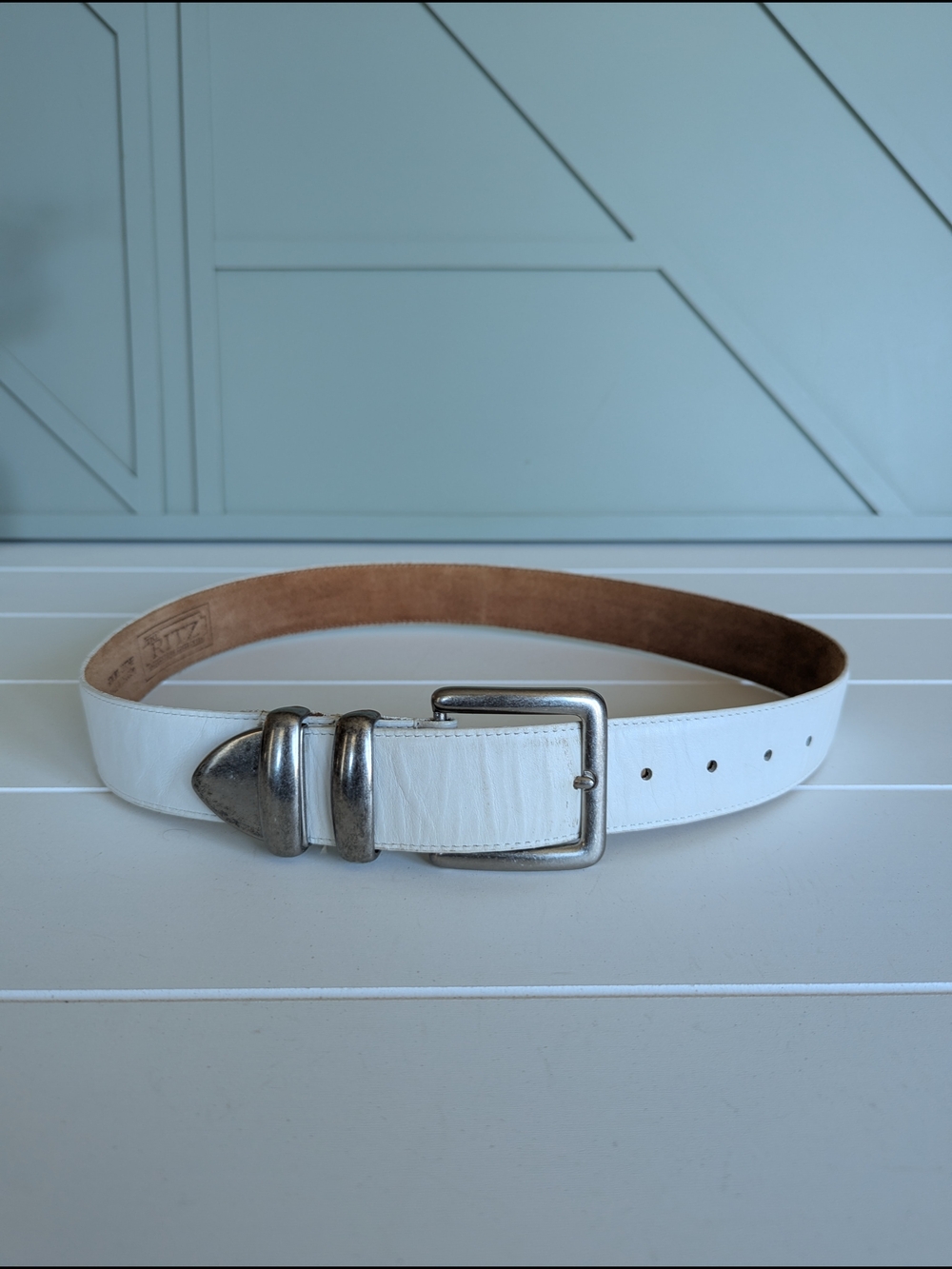 White Leather Women’s Belt with Silver Buckle